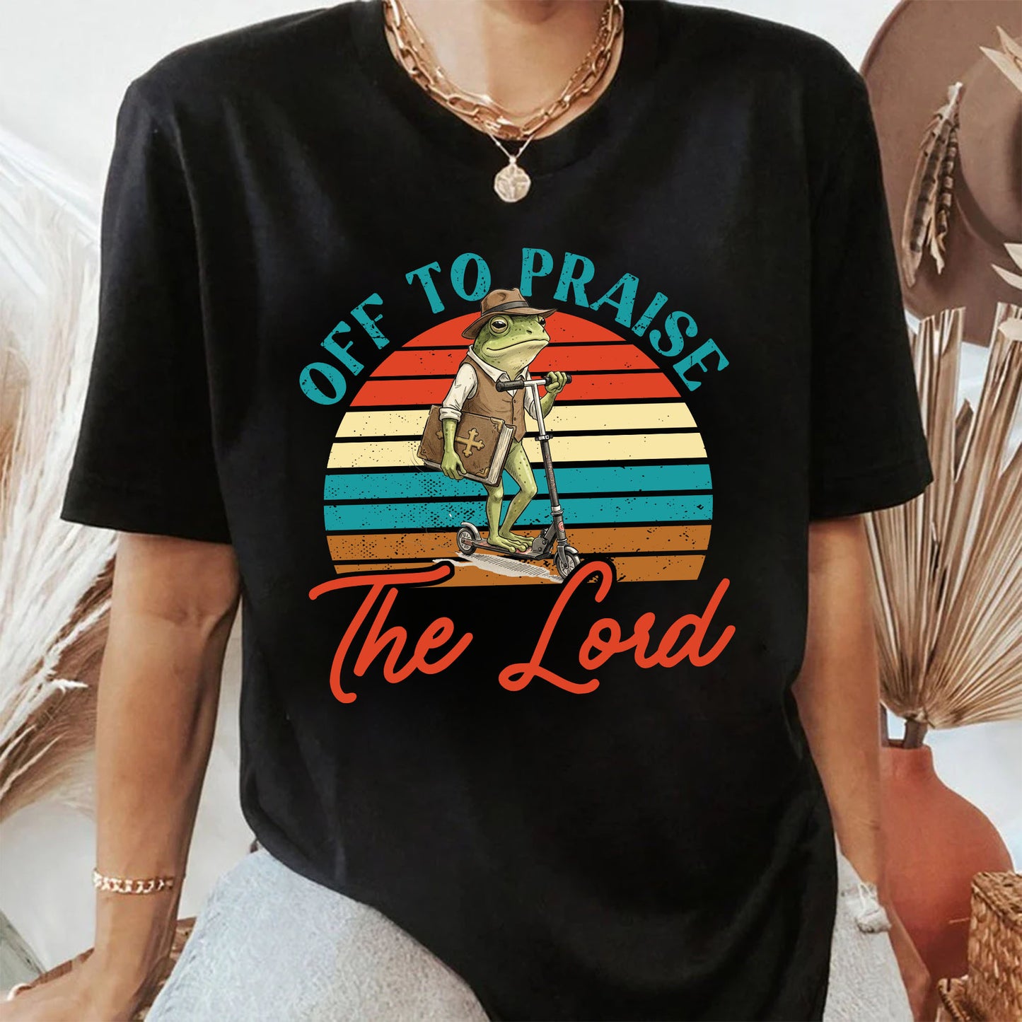 Funny Frog Off To Praise The Lord Bible Study Christian T-Shirt